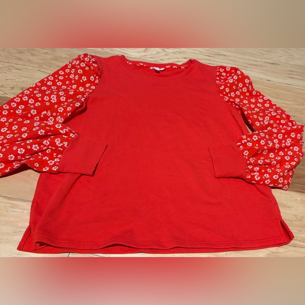 Women’s Riley and Rae red sweater